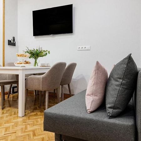 Centrico Apartamento Con 3 Banos En Puerta Del Sol Y Atocha Madrid Luaran gambar