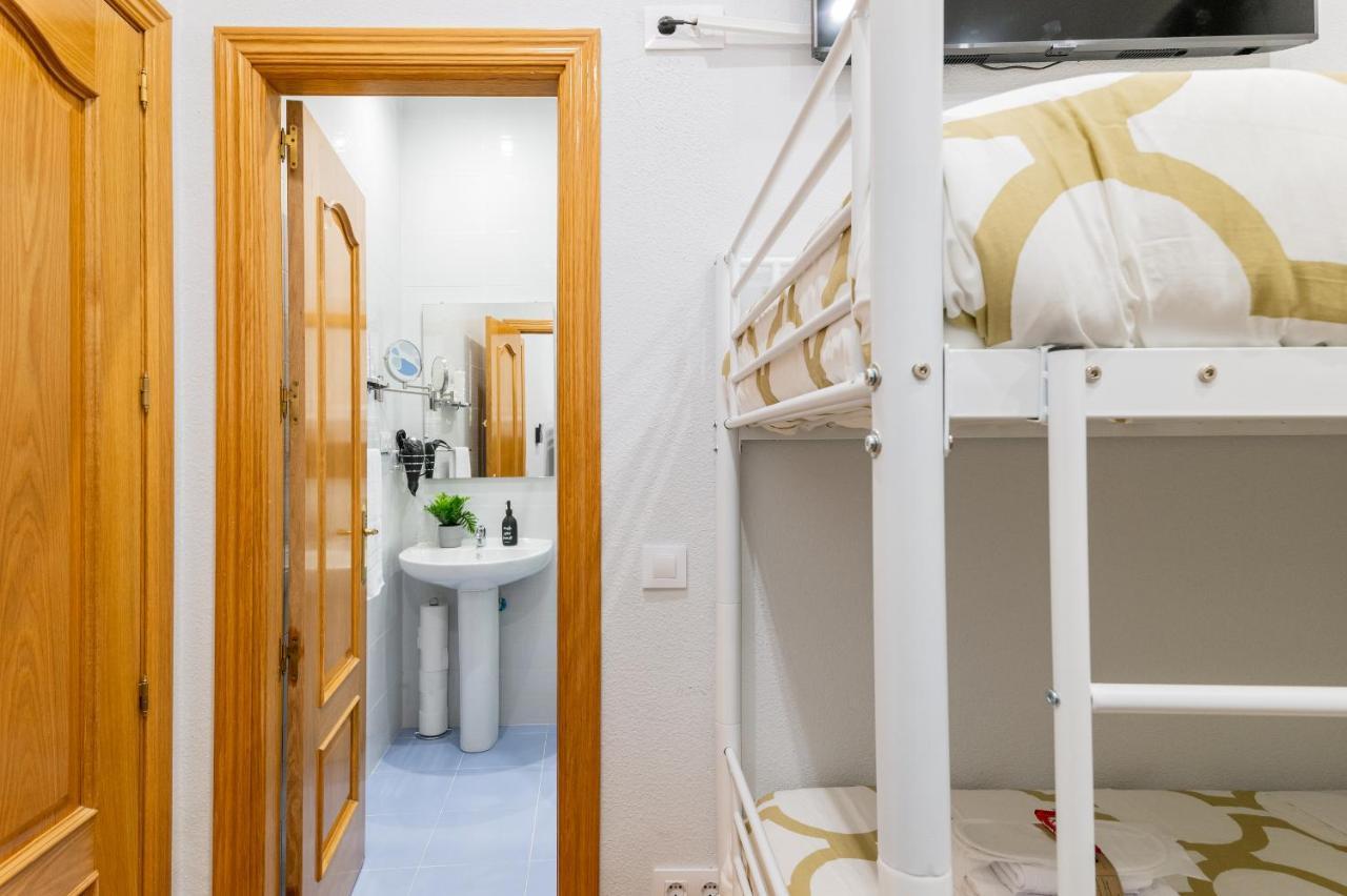 Centrico Apartamento Con 3 Banos En Puerta Del Sol Y Atocha Madrid Luaran gambar