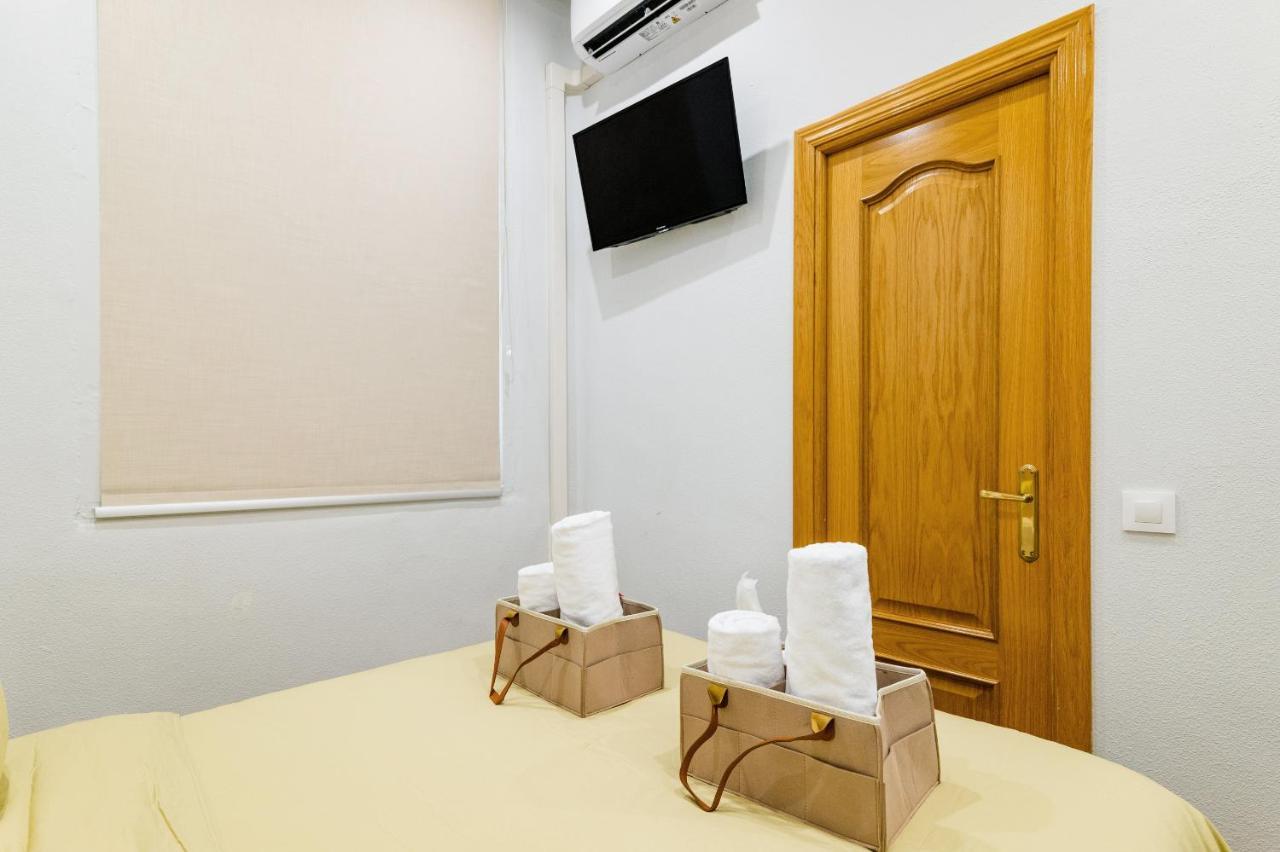 Centrico Apartamento Con 3 Banos En Puerta Del Sol Y Atocha Madrid Luaran gambar