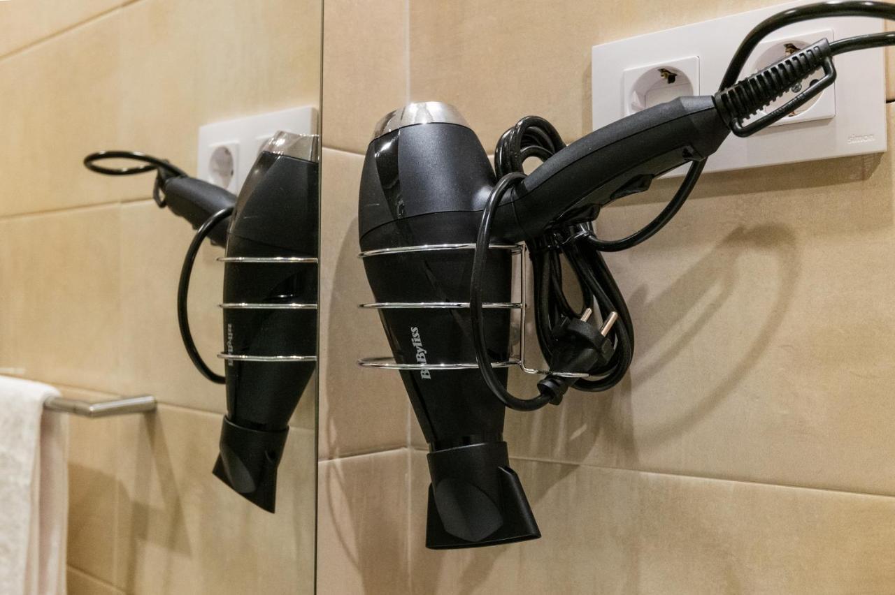 Centrico Apartamento Con 3 Banos En Puerta Del Sol Y Atocha Madrid Luaran gambar